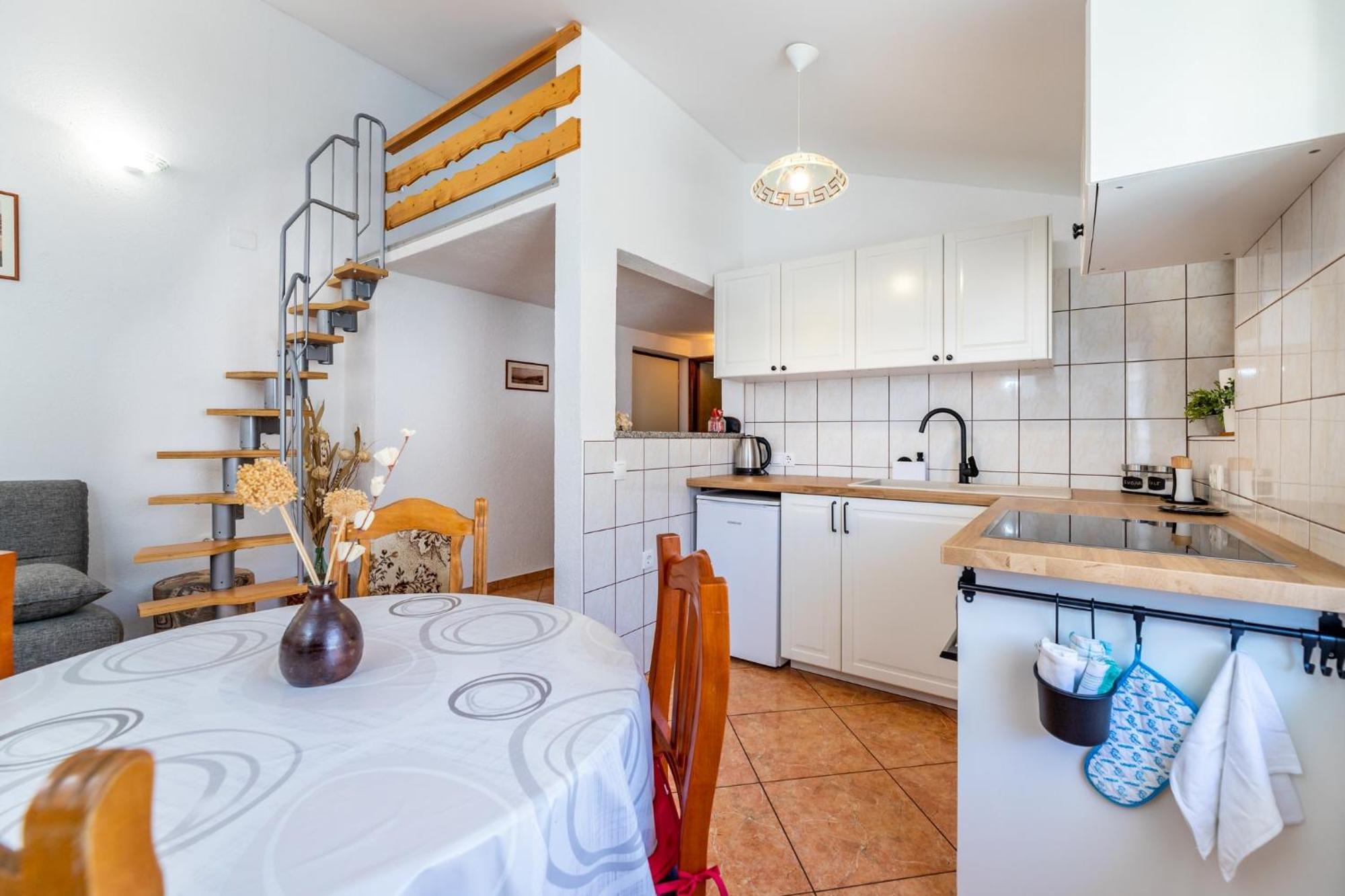 Apartments Mikulina Baska  Bagian luar foto
